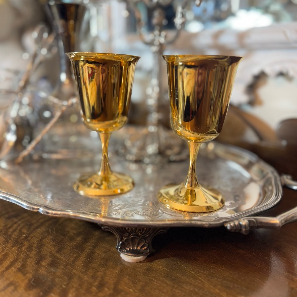 Gold Goblet Set